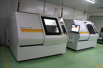 Laser cutting machine 